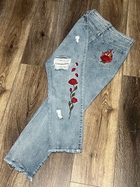 Cotton On 91 High 90’s Rose & Fire Embroidered Floral & Flames Distressed Jeans